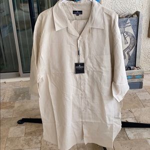Men’s linen shirt and cuffed pants. 4X